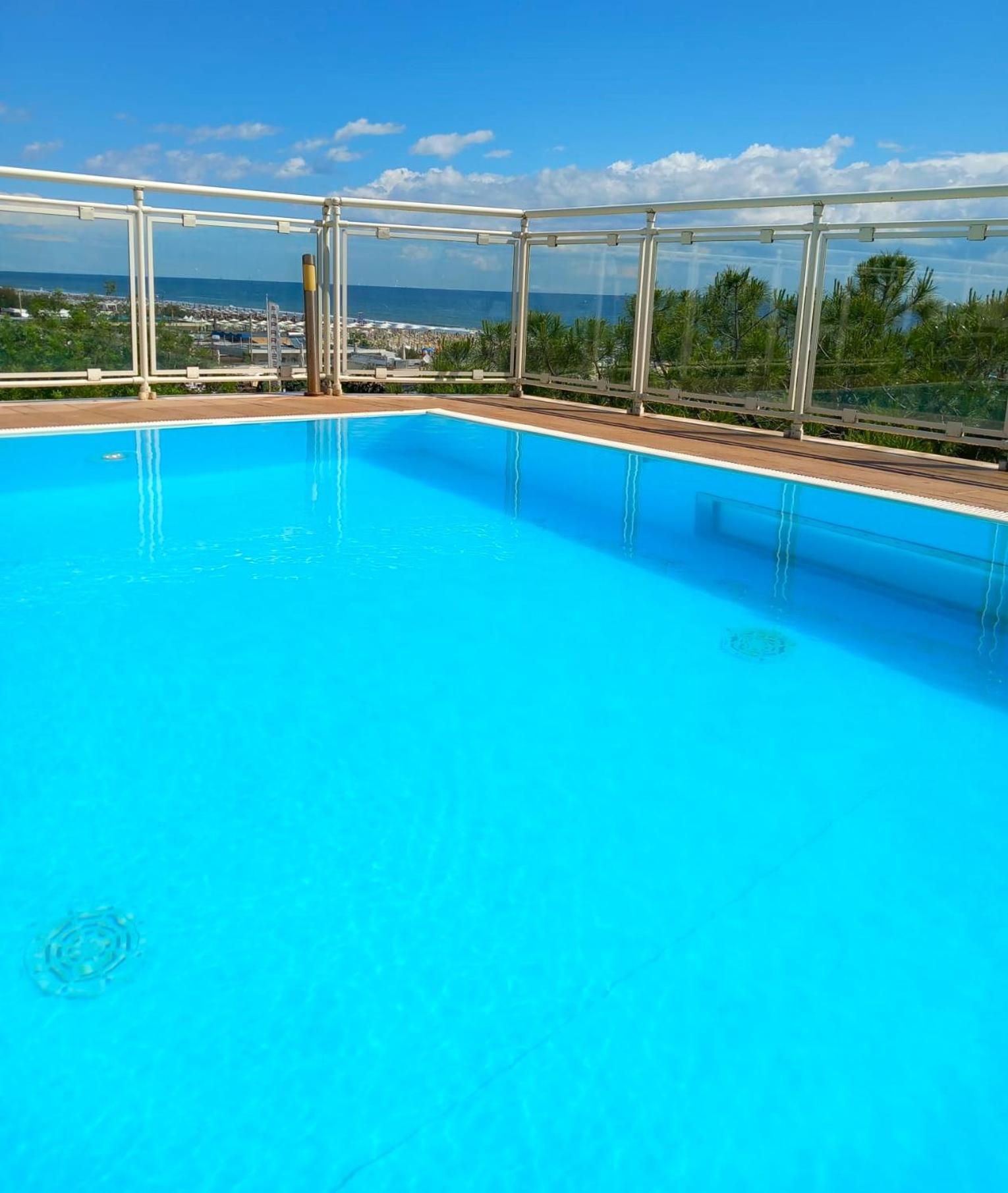 Hotel Ariella ميلانو ماريتيما المظهر الخارجي الصورة