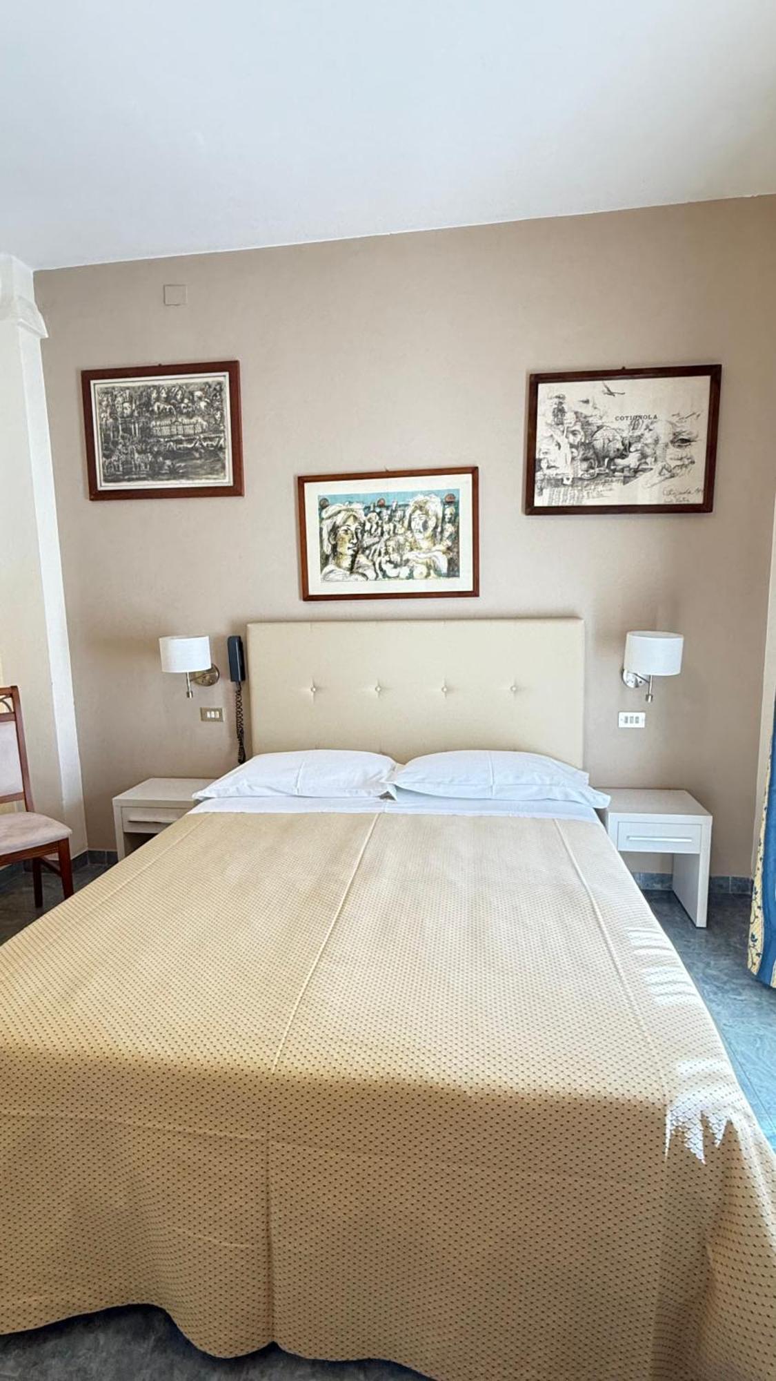 Hotel Ariella ميلانو ماريتيما المظهر الخارجي الصورة